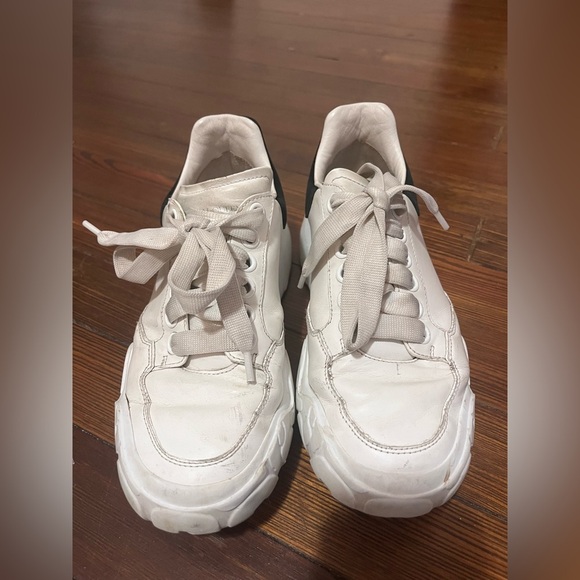 Alexander McQueen Shoes - Alexander McQueen Court Trainers Black/White Women's 6.5 (EU 36.5)